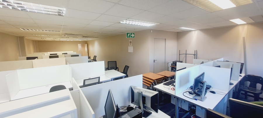 To Let commercial Property for Rent in Rosenpark Western Cape